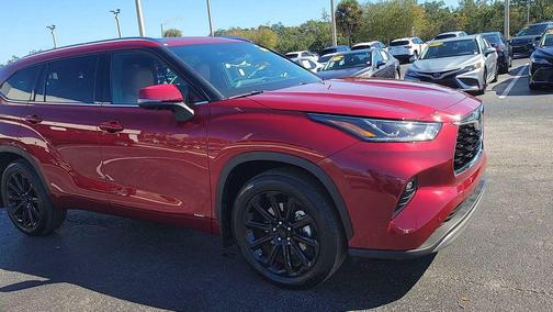 2025 Toyota Highlander Hybrid Platinum
