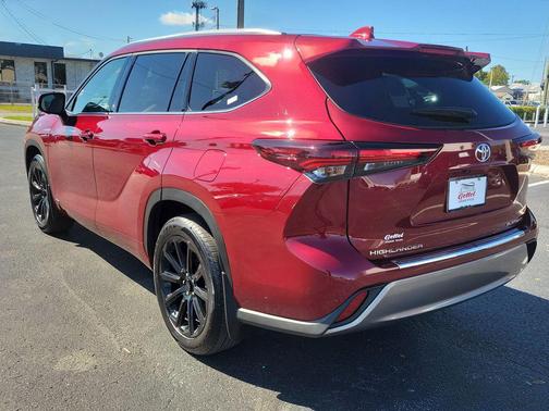 2025 Toyota Highlander Hybrid Platinum