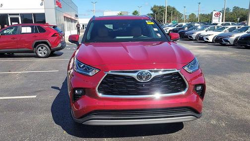 2025 Toyota Highlander Hybrid Platinum