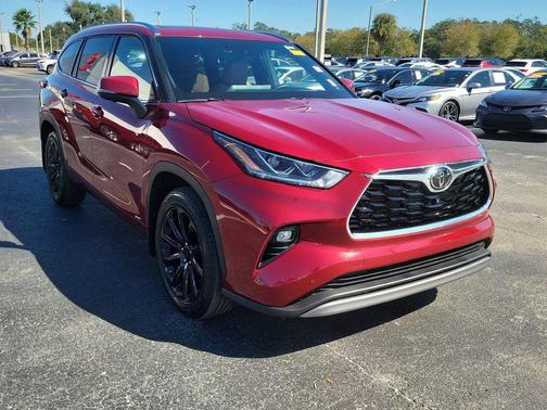 2025 Toyota Highlander Hybrid Platinum