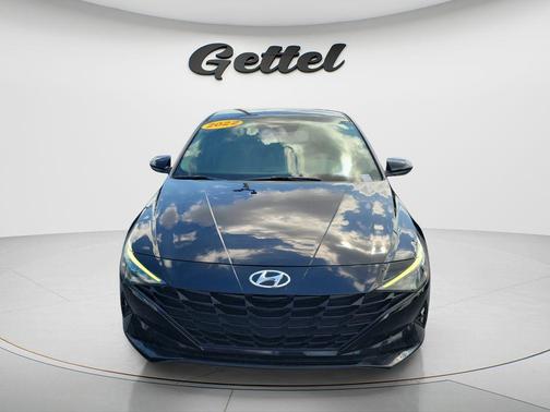 Phantom Black 2022 Hyundai ELANTRA SEL