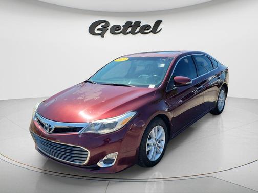 Moulin Rouge Mica 2013 Toyota Avalon XLE Premium
