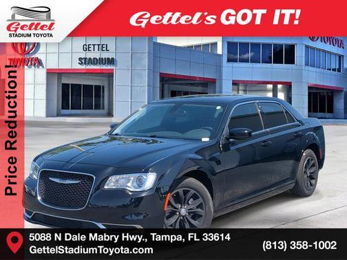 2023 Chrysler 300 Touring