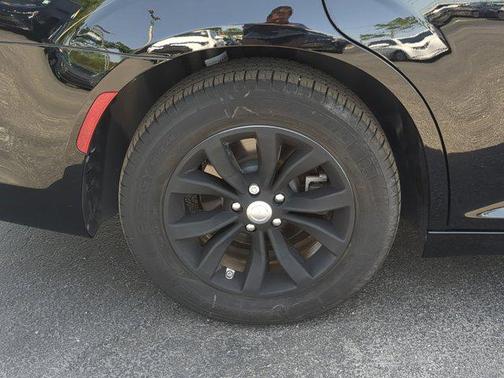 2023 Chrysler 300 Touring