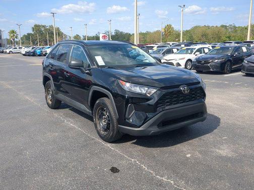 2020 Toyota RAV4 LE
