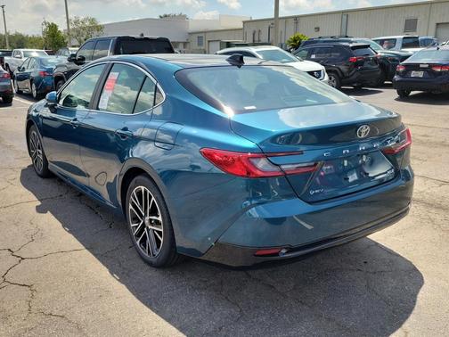 2025 Toyota Camry XLE