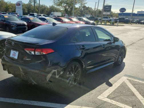 2024 Toyota Corolla Hybrid SE