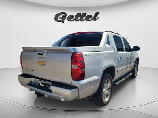 Silver Ice Metallic 2013 Chevrolet Avalanche LT