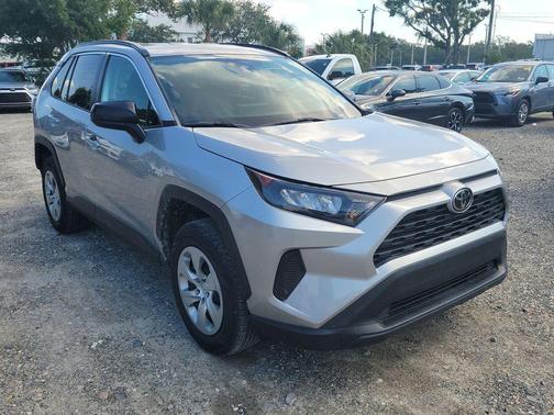 2020 Toyota RAV4 LE
