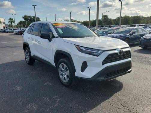 2024 Toyota RAV4 LE