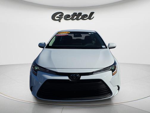 Ice Cap 2024 Toyota Corolla LE