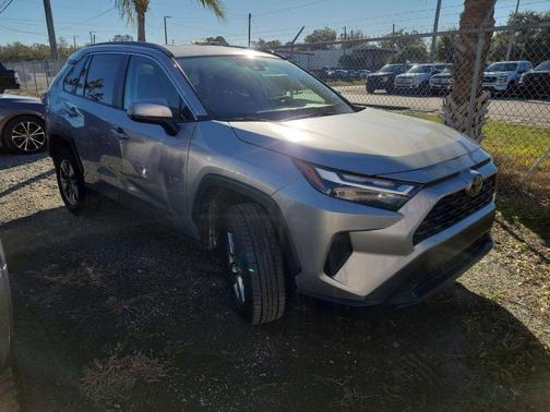 2024 Toyota RAV4 XLE