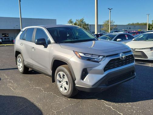 2025 Toyota RAV4 LE