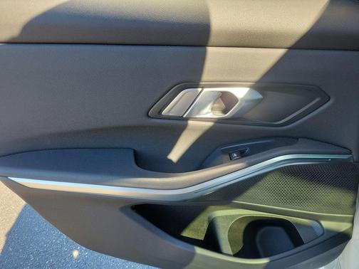 2021 BMW 330 xDrive