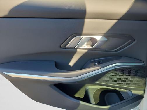 2021 BMW 330 xDrive