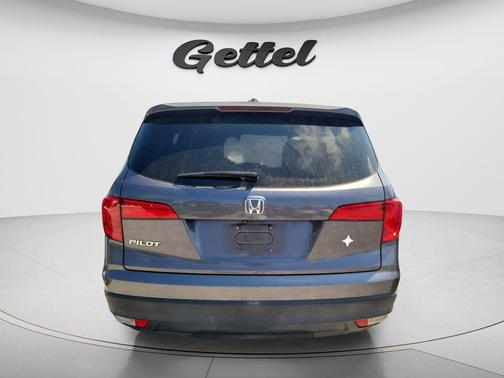 Modern Steel Metallic 2017 Honda Pilot EX