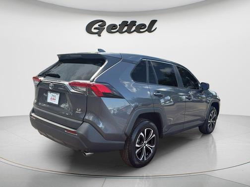 Magnetic Gray Metallic 2022 Toyota RAV4 LE