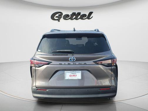 Predawn Gray Mica 2023 Toyota Sienna XLE