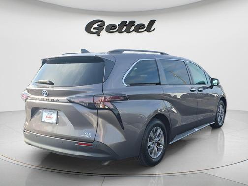 Predawn Gray Mica 2023 Toyota Sienna XLE