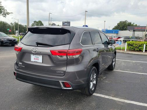 2018 Toyota Highlander Limited Platinum