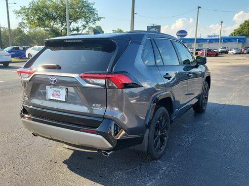 2024 Toyota RAV4 Hybrid SE