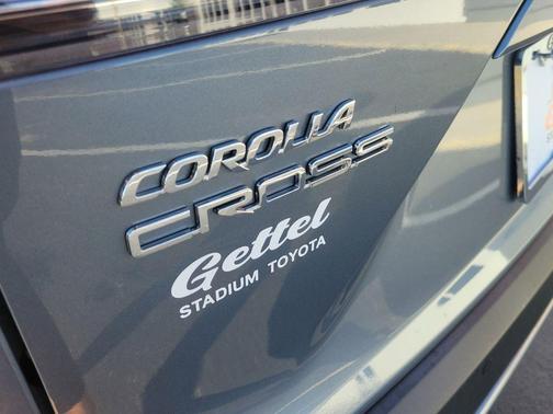 2022 Toyota Corolla Cross XLE