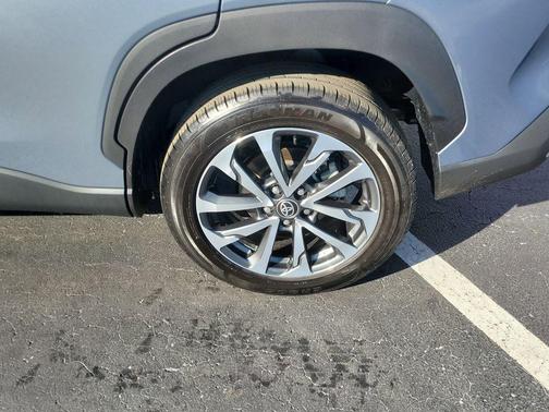 2022 Toyota Corolla Cross XLE