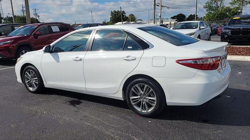 2016 Toyota Camry SE