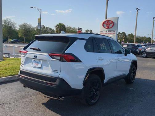 2024 Toyota RAV4 Hybrid XLE