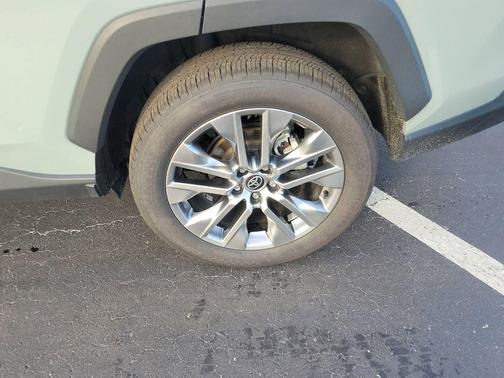 2023 Toyota RAV4 XLE Premium