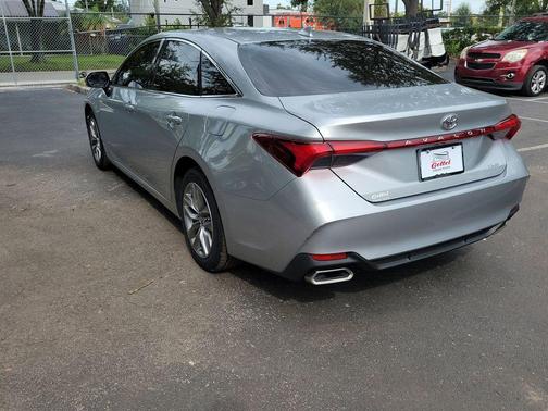 2022 Toyota Avalon XLE