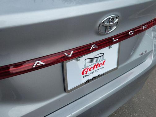 2022 Toyota Avalon XLE