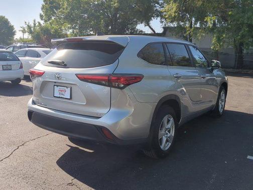 2023 Toyota Highlander LE