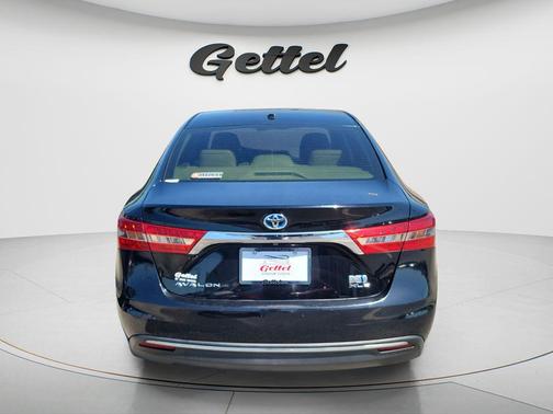 Midnight Black Metallic 2017 Toyota Avalon Hybrid XLE Plus