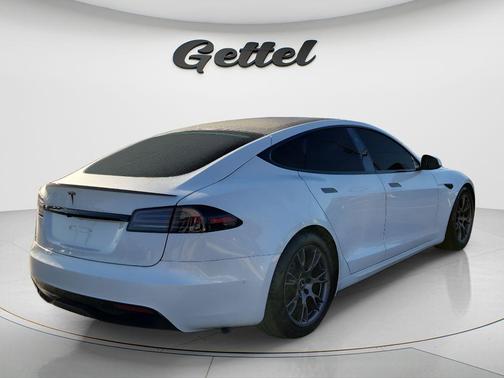 2022 Tesla Model S Base
