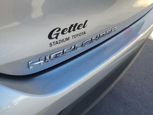 2025 Toyota Highlander LE