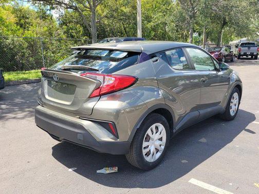 2021 Toyota C-HR LE