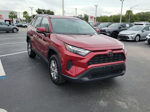 2023 Toyota RAV4 XLE