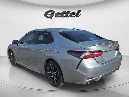 Celestial Silver Metallic 2021 Toyota Camry SE