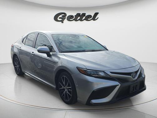 Celestial Silver Metallic 2021 Toyota Camry SE