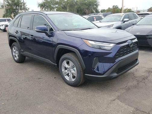 2025 Toyota RAV4 Hybrid XLE