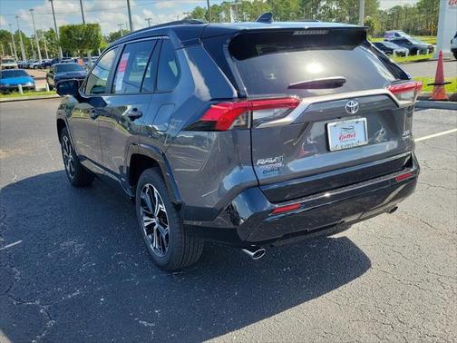 2025 Toyota RAV4 Hybrid SE