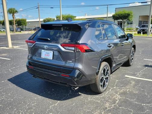 2025 Toyota RAV4 Hybrid SE