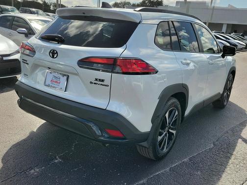 2025 Toyota Corolla Hybrid SE