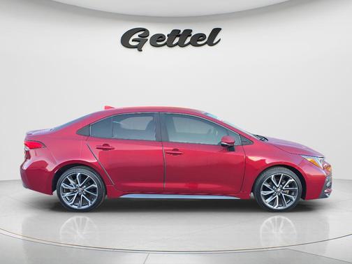Ruby Flare Pearl 2022 Toyota Corolla SE