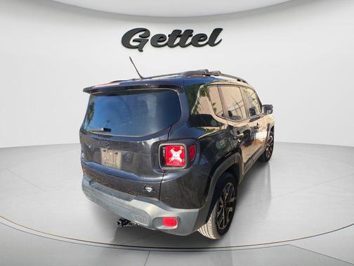 Carbon Black Metallic 2016 Jeep Renegade Latitude