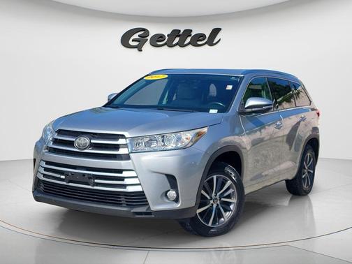 Celestial Silver Metallic 2017 Toyota Highlander XLE