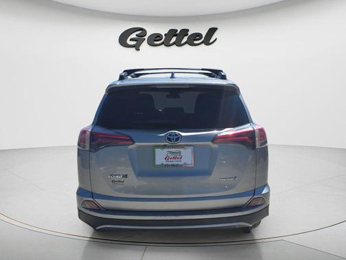 2018 Toyota RAV4 Hybrid SE