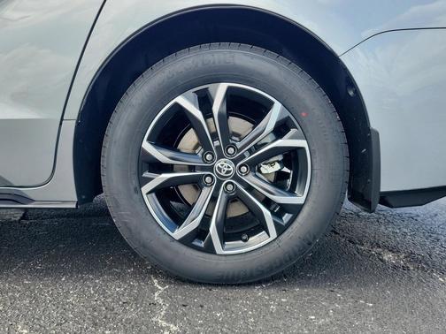 2025 Toyota Sienna Platinum 7 Passenger