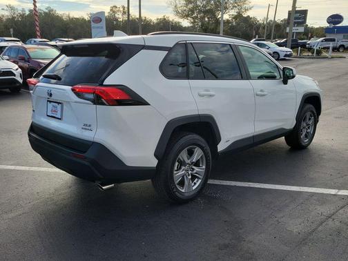 2023 Toyota RAV4 Hybrid XLE
